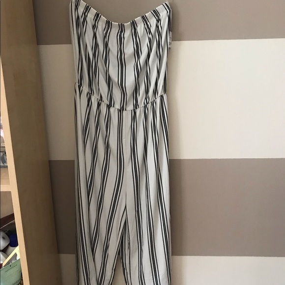 Ardene -Women’s Black&White Striped Tube Romper-XS - Picture 4 of 7